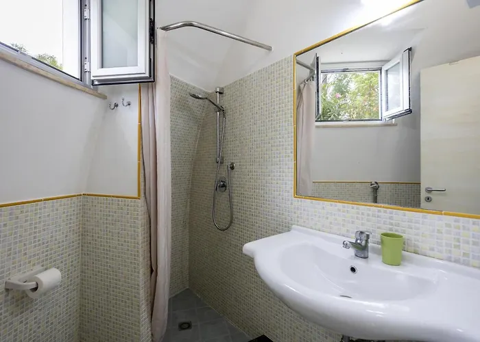 3 Sirene Fronte Mare Nyaraló