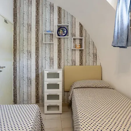 3 Sirene Fronte Mare Feriehus