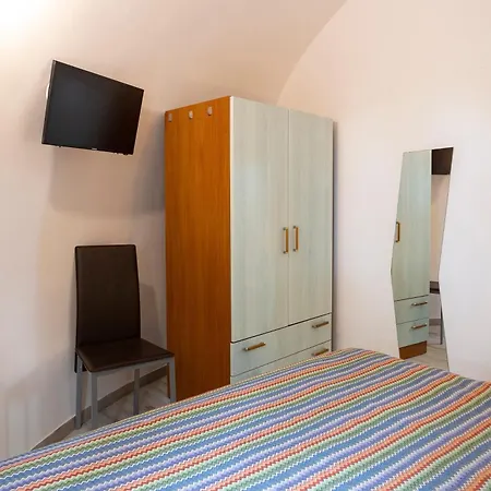 3 Sirene Fronte Mare Semesterbostad
