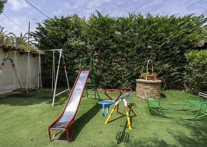 3 Sirene Fronte Mare Holiday home