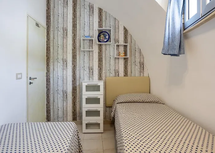 3 Sirene Fronte Mare Holiday home